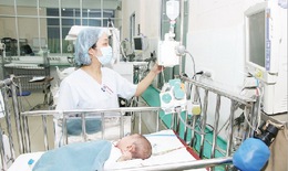 Vụ bé trai tử vong sau khi truyền dịch: Cảnh báo tình trạng “cứ thích là truyền”...