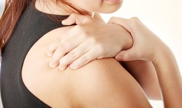 Đông cứng khớp vai và biện pháp chữa trị