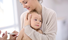Chăm sóc trẻ mắc sởi đúng cách, ngừa biến chứng