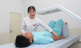 Nữ bác sĩ miệt mài “giải mã” gene của người Việt để chữa loãng xương