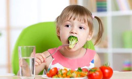 Khắc phục táo bón kéo dài ở trẻ