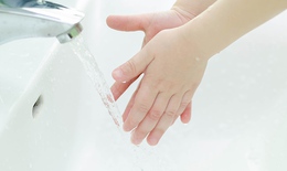 Nguy cơ ngộ độc khi nuốt phải gel rửa tay khô