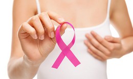 Cách tự kiểm tra phát hiện ung thư vú