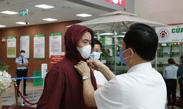 10 giờ, 12 bàn mổ đồng thời, 5 bệnh nhân được ghép tạng thành công