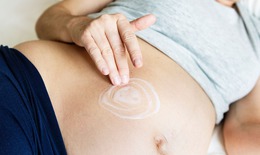 Phụ nữ mang thai mắc vảy nến có đáng lo?
