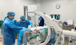 Đặt máy tạo nhịp tim vĩnh viễn điều trị chứng nhịp nhanh, nhịp chậm