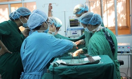 Phẫu thuật thành công cho người Nga bị vỡ phình mạch máu não ở Khánh Hòa