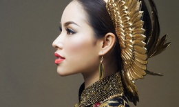 Ngắm hai bộ áo dài nhũ vàng của Phạm Hương ở Miss Universe