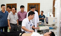 Sở Y tế Hải Dương: Thăm và tặng quà Bệnh viện huyện đảo Bạch Long Vỹ