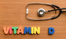 Vitamin D liều cao không giúp phòng ngừa cảm lạnh ở trẻ