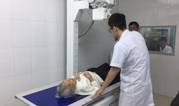 Ngoạn mục ca thay khớp háng bán phần­­­­­­ cho cụ bà 102 tuổi
