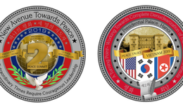 Đồng xu lưu niệm Hội nghị thượng đỉnh Mỹ Triều của Nhà Trắng có in hình Phủ Chủ tịch