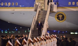 Tổng thống Mỹ Donald Trump đã tới Hà Nội