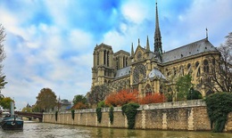 Nhà thờ Đức Bà Paris – Trái tim  của nước Pháp đã bị tổn thương