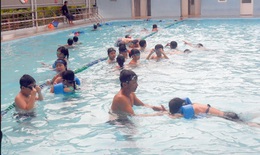 Mỗi năm hơn 2000 trẻ đuối nước, ph&#225;t động to&#224;n d&#226;n tập bơi