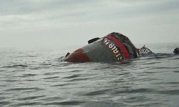 Va chạm lật tàu cá, Bộ GTVT yêu cầu phối hợp tìm kiếm cứu nạn thuyền viên tàu cá mất tích