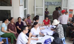 Hơn 200 người dân sống gần Công ty Rạng Đông đã được khám sức khỏe miễn phí
