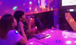 Hạn chế tụ tập ở quán bar, karaoke phòng COVID-19
