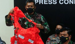 T&#224;u ngầm Indonesia bị vỡ l&#224;m ba, 53 thủy thủ tử nạn