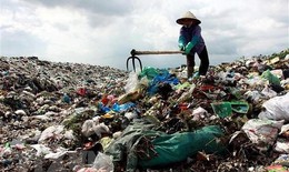 Hà Nội họp khẩn xử lý vụ việc bãi rác Nam Sơn