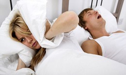 Ngáy tác động tiêu cực đến sức khỏe của người ngủ cùng