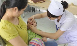 Việt Nam chuyển đổi sử dụng vắcxin bại liệt uống 2 tu&#253;p  thay thế vắc xin bại liệt uống 3 tu&#253;p 