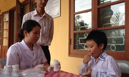 Khi nào cần tẩy giun cho bé?
