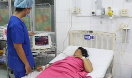 Cân Thơ: Cứu sống sản phụ nhau bong non thể nặng