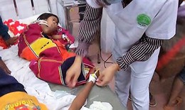Lâm Đồng: 136 người nghi ngộ độc sau ăn cưới, bác sĩ xuyên đêm cấp cứu