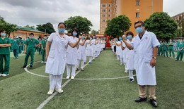 Quảng Ninh: Cử 200 nhân viên y tế, ủng hộ 4 tỷ đồng "tiếp sức" Bắc Giang chống dịch