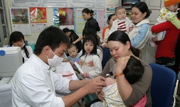&#208;ảm bảo cung cấp đủ vắc-xin tương đương vắc-xin dịch vụ
