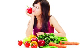 Ăn nhiều rau  quả, mọi người thấy hạnh phúc hơn