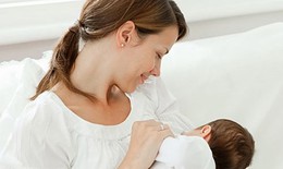 Trẻ sinh non có chỉ số IQ cao hơn nếu được bú sữa mẹ