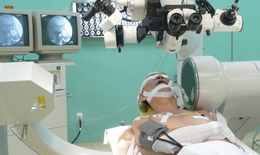 Thầy thuốc sẻ chia nỗi đau người bệnh