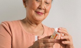 Dùng thuốc ở người cao tuổi - những điều nên ghi nhớ