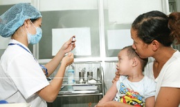 Bỏ tiêm vắc-xin cho trẻ: Nhiều nguy cơ khiến trẻ “rước” bệnh nặng