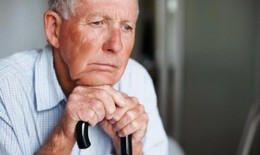 Lú lẫn tuổi già và cách chăm sóc người bệnh