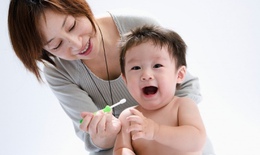 Cách chăm sóc răng miệng cho bé