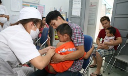 Sởi tấn c&#244;ng cả trẻ em v&#224; người lớn, nhiều biến chứng kh&#243; lường