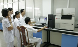 Bộ kit x&#225;c định nhanh vi khuẩn g&#226;y nhiễm khuẩn huyết của c&#225;c nh&#224; khoa học  Việt Nam được giải quốc tế A.Yersin