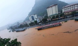 Thủ tướng: Khẩn trương khắc phục hậu quả mưa lũ tại H&#224; Giang