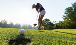 Chấn thương thường gặp ở người chơi golf và cách phòng tránh