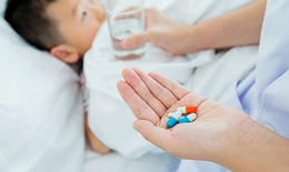 Lưu ý dùng thuốc khi trẻ bị sốt