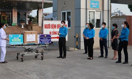 Trao hỗ trợ hơn 300 cán bộ y tế đang cách ly tại BV Bệnh Nhiệt đới TW cơ sở 2