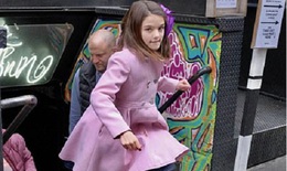 Nhóc tì nhà Tom Cruise sành điệu trên đường phố New York