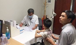 Chưa hết nỗi lo sốt xuất huyết, trẻ mắc bệnh hô hấp ùn ùn nhập viện
