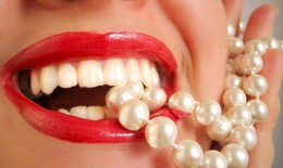 Bọc răng sứ thay đổi tướng mạo: Coi chừng vi&#234;m lợi, vỡ răng