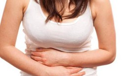 Rốn bất ngờ chảy dịch, người phụ nữ bàng hoàng biết mình mắc bệnh lý ít gặp