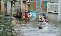 Mưa rất to nhiều nơi đúng ngày 30/4 và 1/5, nhiều tuyến phố ngập lụt
