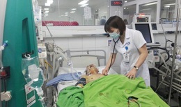 Bệnh nhân viêm tụy cấp lũ lượt nhập viện vì ngày nào cũng uống rượu bia